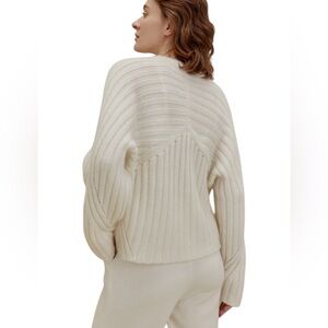 NWT Neiwai White Ivory Mohair Blend Ribbed Crewneck Sweater Size Small Reg. $315